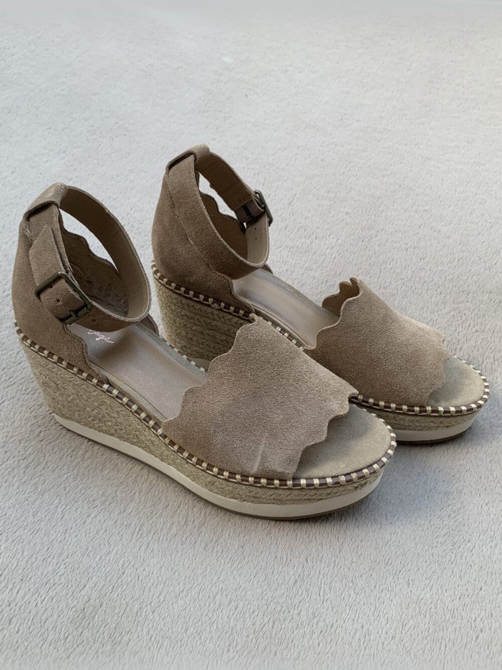 Crown Vintage Daffodil Genuine Suede & Espadrille Platform Wedge Sandals Sz7